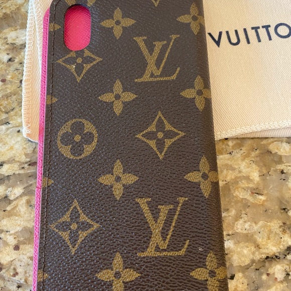 Louis Vuitton iPhone 10 max phone folio - Picture 3 of 7